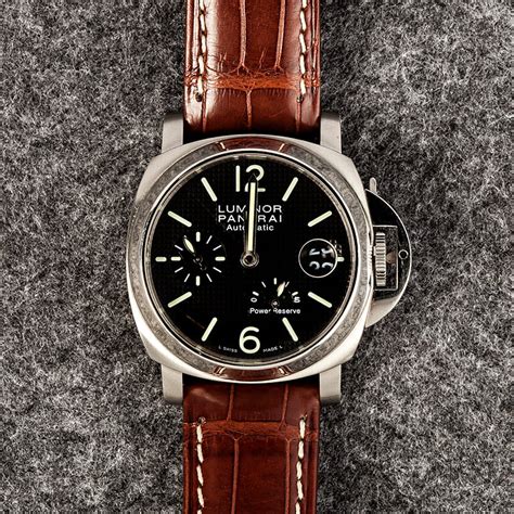 Buy Used Panerai Luminor PAM241 .